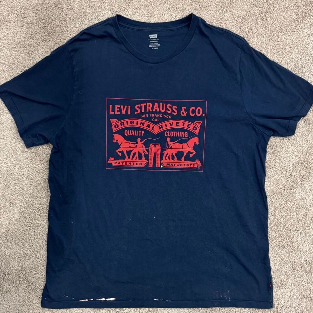 Levi-s Men's Navy and Blue T-shirt